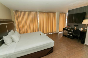 Rado Hotel - Santa María
